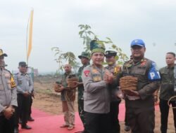 Kapolda Riau Tanam Pohon di Rohul, Lapas Pasir Pangarayan Ambil Bagian dalam Gerakan Hijau