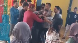 Viral! Oknum Sekdes Tambusai Utara Mengamuk Saat Pembagian Tanah Ulayat
