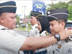 Tingkatkan Kinerja Petugas, Kalapas Pasir Pangarayan Sematkan Pangkat Baru dan Anugerahkan Penghargaan Pegawai Teladan