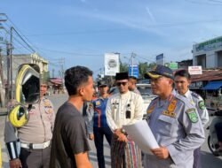 CAMAT UJUNG BATU BERSAMA POLSEK DAN PERWAKILAN DISHUB SOSIALISASI KENDARAAN BERMUATAN BESAR